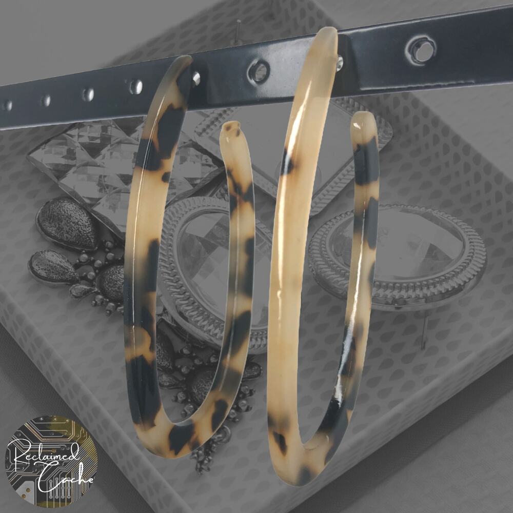 Black and Tan Resin Oval Hoop Earrings